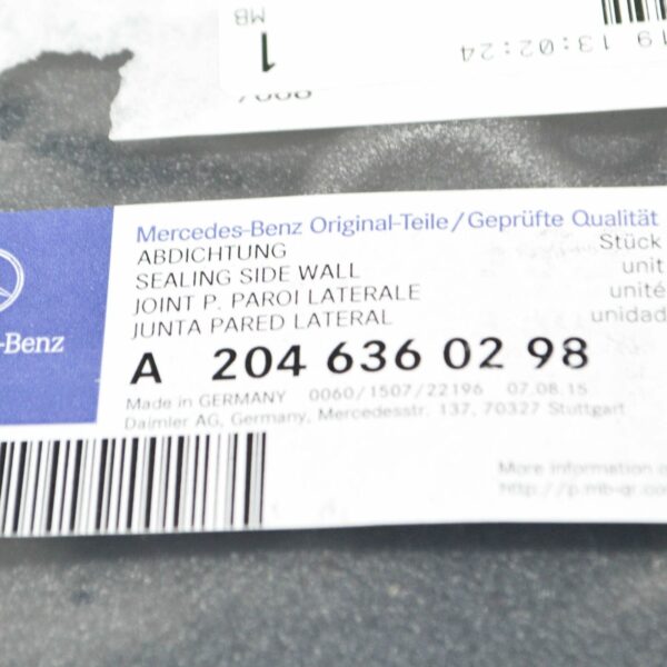 NEW MERCEDES-BENZ C W204 FRONT RIGHT DOOR SIDEWALL SEAL A2046360298 ORIGINAL - Image 7