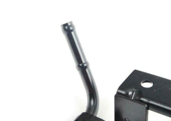 NEW AUDI A3 8P ENGINE COOLANT PIPE WITH BRACKET 022131561Q ORIGINAL - Image 4