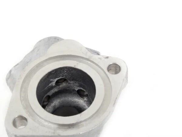 NEW VW BEETLE 9C COOLING FLANGE WITH GLOW PLUG MOUNTING 028121145B ORIGINAL - Image 3