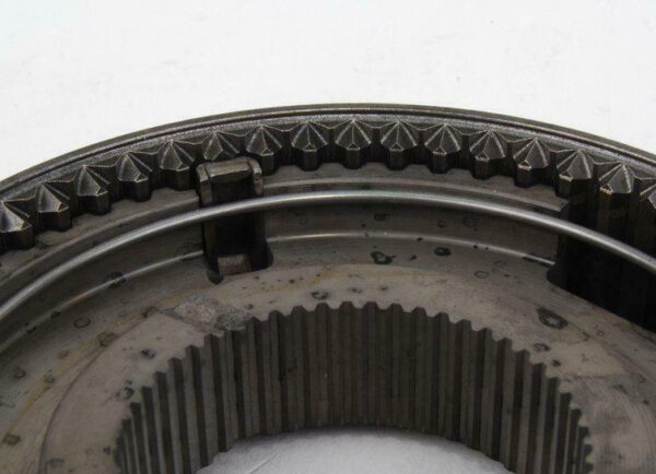NEW AUDI A1 8X SYNCHRONIZING HUB WITH LOCKING COLLAR 02M311239G ORIGINAL - Image 3
