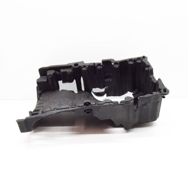 Audi A4 B9 Oil Sump Cover 04L103660G NEW ORIGINAL - Image 5