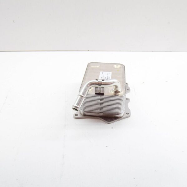 VW TOUAREG 7P engine oil cooler 057117021P new original - Image 3