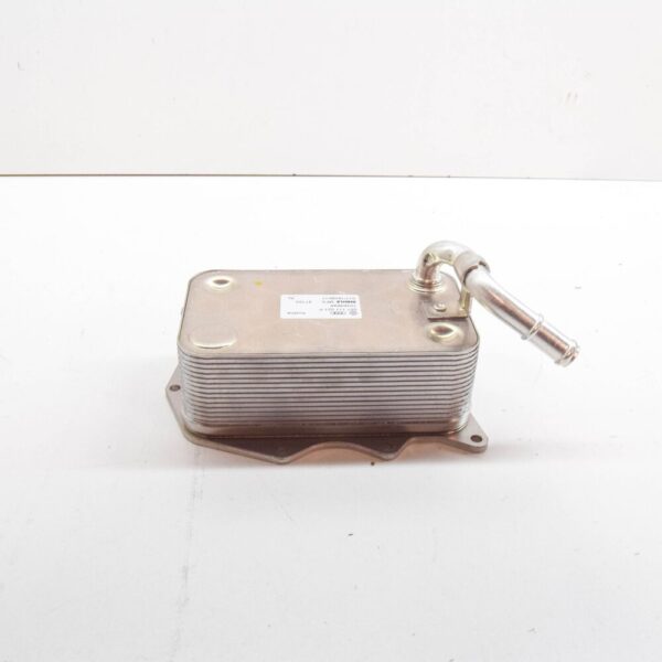 VW TOUAREG 7P engine oil cooler 057117021P new original - Image 4