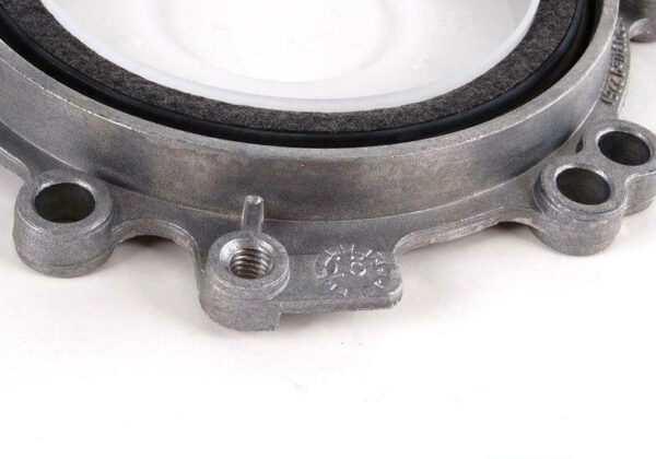NEW AUDI A1 8X REAR CRANKSHAFT SEAL FLANGE 06A103171A - Image 3