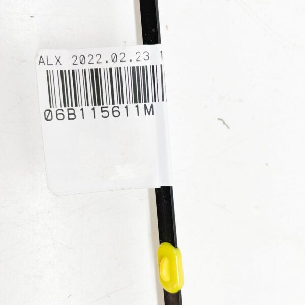 AUDI A4 8E B7 DIPSTICK 06B115611M NEW ORIGINAL