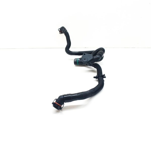 Audi A4 B8 cylinder head vent hose 06E103217AA new - Image 5