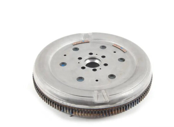 NEW VOLKSWAGEN EOS FLYWHEEL 06F105266AC ORIGINAL - Image 3