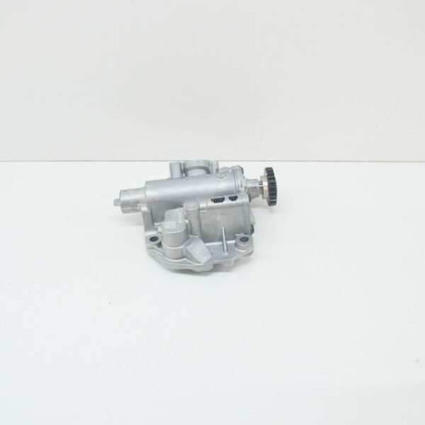 NEW VOLKSWAGEN GOLF MK7 OIL PUMP 06H115105FK ORIGINAL - Image 3