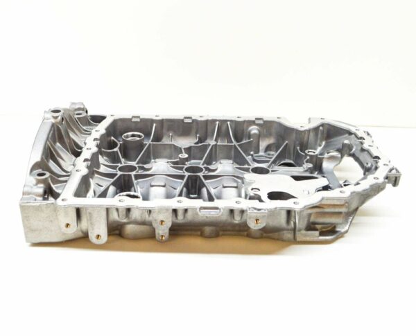 NEW AUDI A3 8V ENGINE UPPER OIL PAN SUMP 06K103603CQ ORIGINAL - Image 3