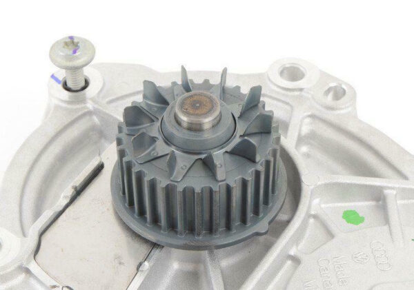 NEW VOLKSWAGEN BEETLE A5 ENGINE WATER PUMP 06K121011C ORIGINAL - Image 4