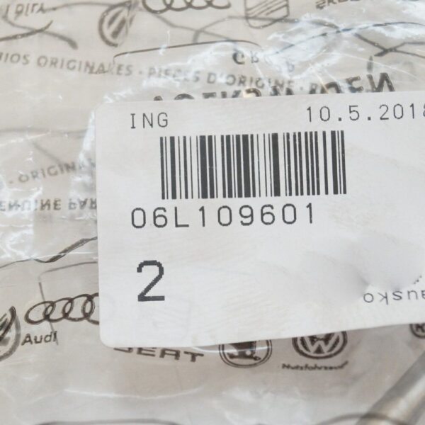 Audi A3 8V Intake Valves 06L109601 NEW OEM - Image 4
