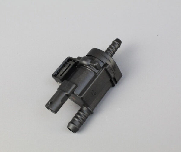 NEW AUDI VW SKODA A1 A3 CONVERTIBLE VALVE 06M906517E ORIGINAL - Image 3