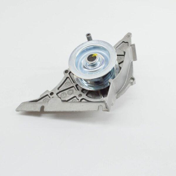 Audi A6 C5 Coolant Pump with Gasket 077121004P NEW REAL - Image 4