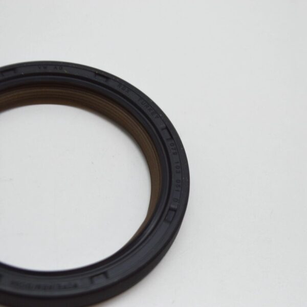 AUDI A4 B7 ENGINE CRANKSHAFT SEAL 079103051D NEW ORIGINAL