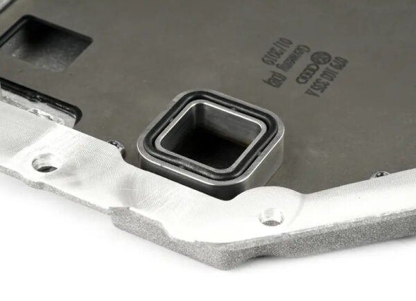 NEW AUDI R8 42 ENGINE LOWER PART OIL PAN 079103601F ORIGINAL - Image 4