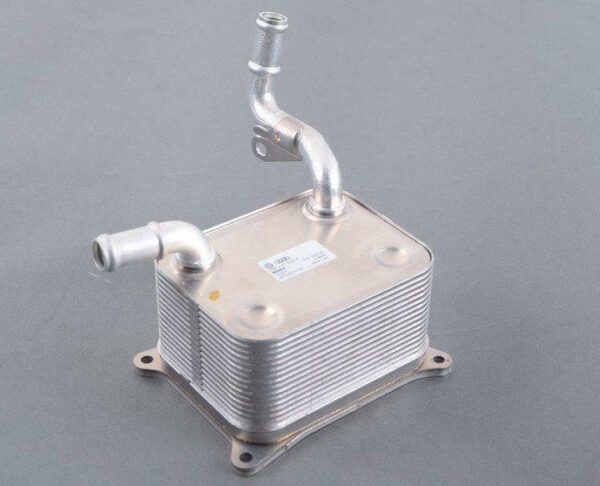 New Volkswagen TOUAREG 7L Engine Oil Cooler 079117015P - Image 4
