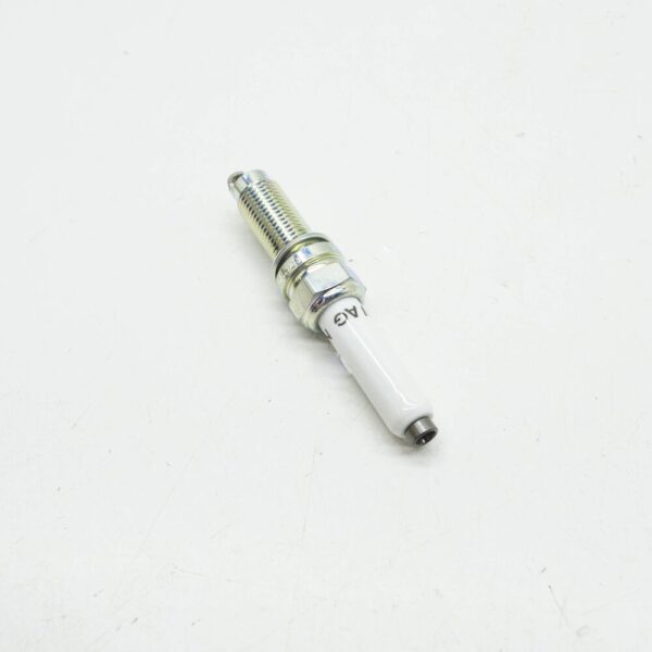 NEW VOLKSWAGEN TERAMONT X SPARK GLOW PLUG 07P905601 ORIGINAL - Image 4