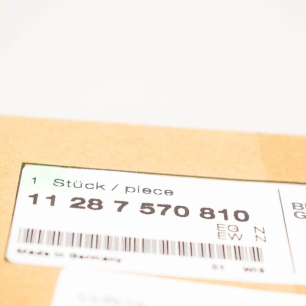 7570810