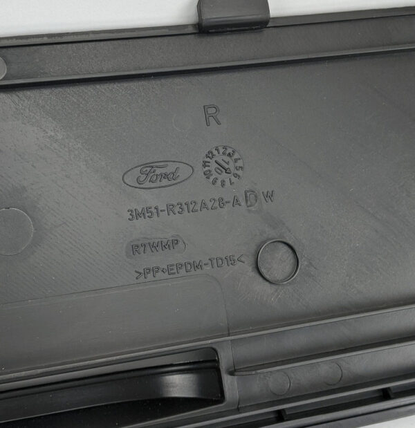 FORD FOCUS C-MAX LOAD COMPARTMENT RIGHT PLATE TRIM 1322966 NEW GENUINE