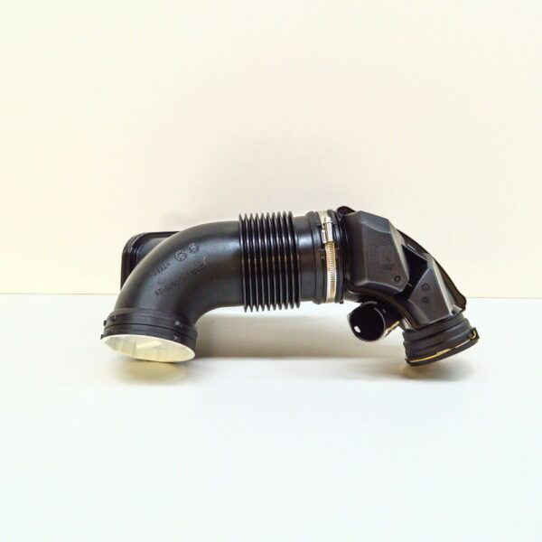 BMW 3 Gran Turismo F34 Front Engine Air Inlet Channel 13718601682 NEW - Image 4