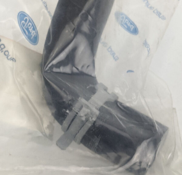 NEW FORD TRANSIT MK3 WATER PUMP HOSE 1501929 8C16-8A582-AA ORIGINAL - Image 3
