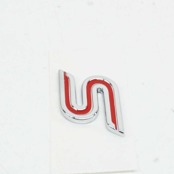 NEW GENUINE OEM 1677617 NEW FORD FIESTA WT MK6 REAR NAME PLATE BADGE 1677617 7S61-42528-AC ORIGINAL