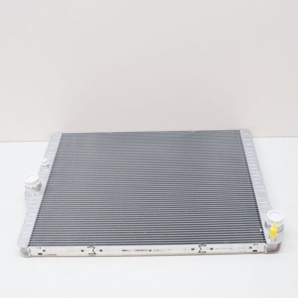 2017 BMW 3 M3 F80 Engine Cooling Radiator 17112284607 2284607 - Image 4