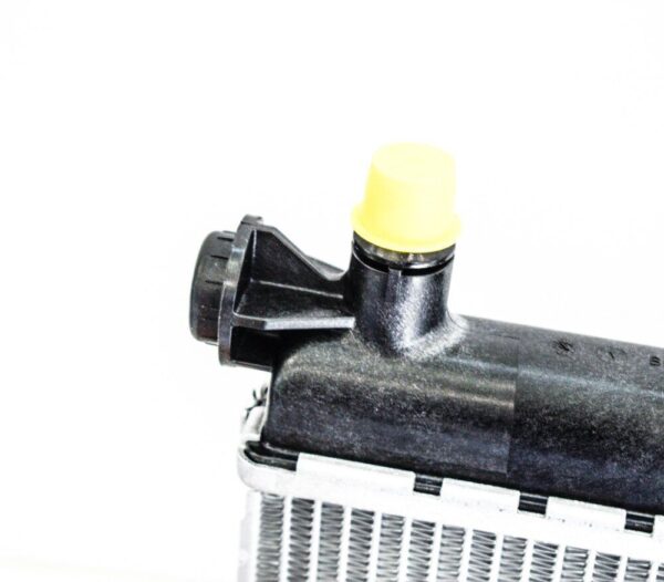 BMW 2 F45 1.5i 100kW auxiliary cooler 17117634565 new original - Image 4