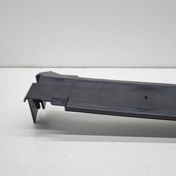 BMW X5 G05 upper radiator cover 1711866770 NEW ORIGINAL