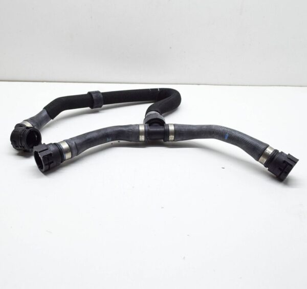BMW M5 F90 Electric Coolant Pump Hose 17127856737 NEW Original - Image 4