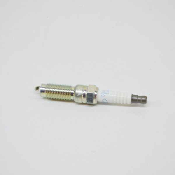 NEW GENUINE OEM 1770305 NEW FORD ECOSPORT MK2 SPARK PLUG CM5G-12405-CE 1770305 ORIGINAL