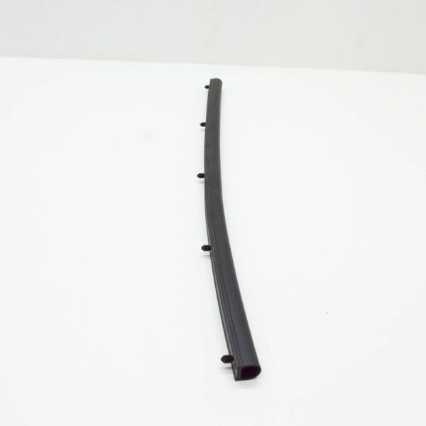 New VOLKSWAGEN JETTA MK7 Front Right Bonnet Hood Seal 17A823708 - Image 3