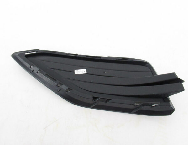 NEW VOLKSWAGEN JETTA A7 MK7 FRONT RIGHT BUMPER GRILLE 17A8536669B9 - Image 5