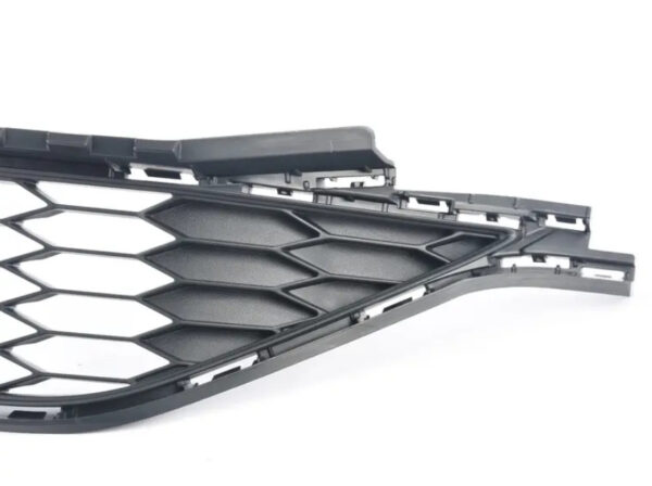 NEW VOLKSWAGEN JETTA A7 MK7 FRONT LOWER VENT GRILLE 17A853677D9B9 ORIGINAL - Image 3