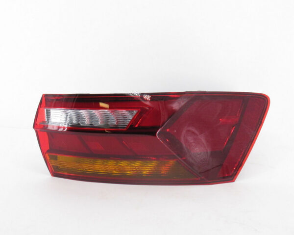 NEW VOLKSWAGEN JETTA A7 MK7 REAR RIGHT TAISLIGHT 17A945096A ORIGINAL - Image 3