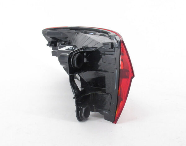 NEW VOLKSWAGEN JETTA A7 MK7 REAR RIGHT TAISLIGHT 17A945096A ORIGINAL