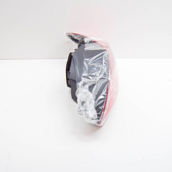 Volkswagen SCIROCCO Rear Right Taillight Lamp 1K8945208B NEW GENUINE - Image 3