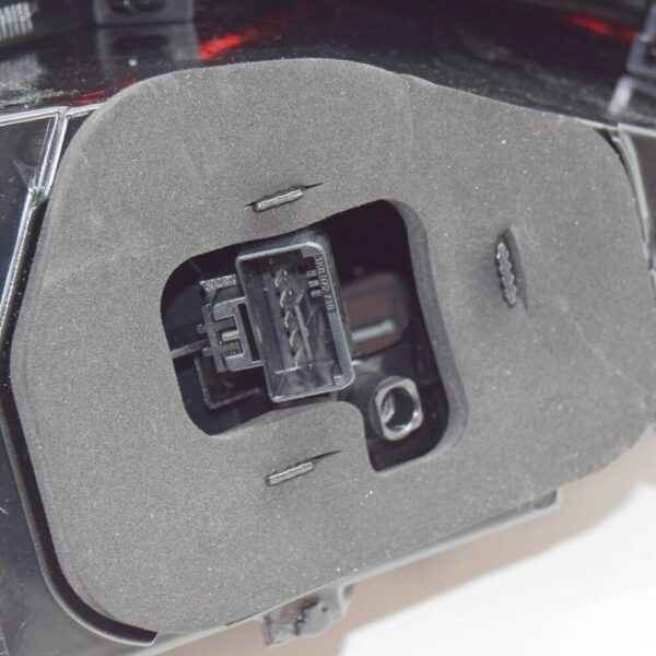 Volkswagen SCIROCCO Rear Right Taillight Lamp 1K8945208B NEW GENUINE