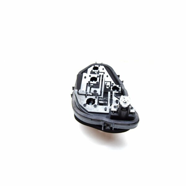 NEW VOLKSWAGEN SCIROCCO REAR RIGHT HEADLIGHT BULB CARRIER 1K8945258C - Image 3