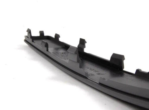 Volkswagen EOS bumper strip front left 1Q0807833GRU NEW original - Image 3