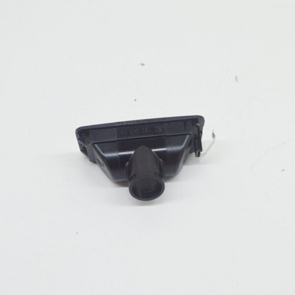 NEW VOLKSWAGEN E-UP REAR BUMPER NUMBER LICENSE PLATE LIGHT 1S0943021 ORIGINAL - Image 3