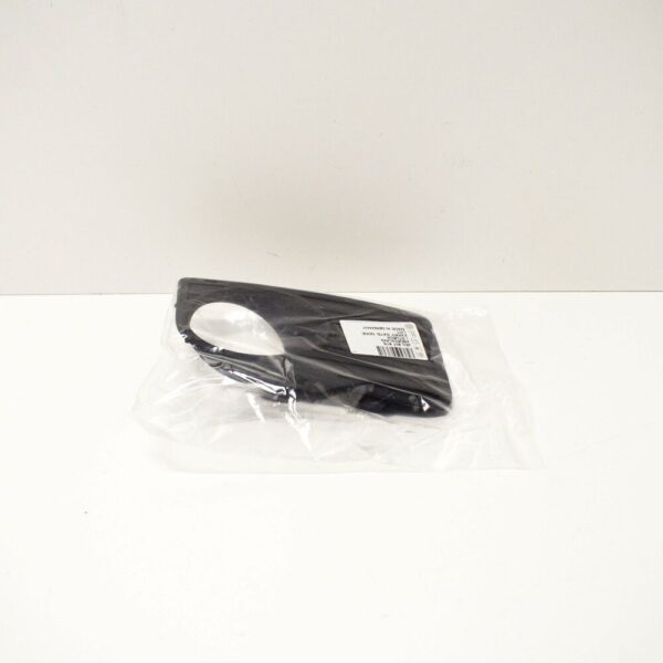 NEW VW CRAFTER FRONT BUMPER FOG LIGHT LAMP GRILLE RIGHT 2E0807676 ORIGINAL - Image 3