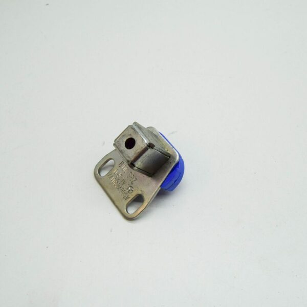 VW Crafter 2F MK1 mounting block for rear wing door 2E1829635, original part - Image 5