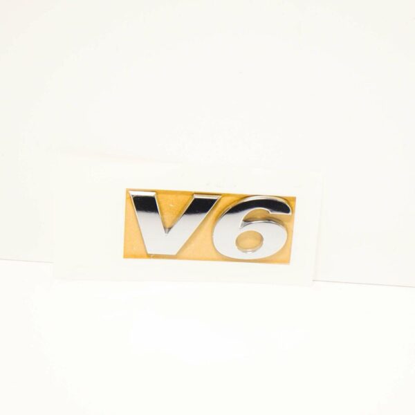 NEW VOLKSWAGEN AMAROK V6 LABEL LOGO EMBLEM 2H0853675F2ZZ OEM - Image 3