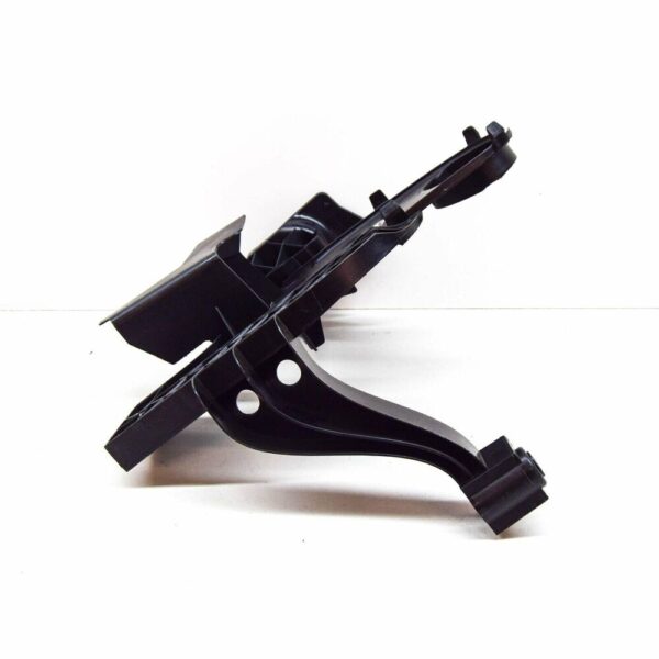 Volkswagen Amarok S6 Front Right Bumper Bracket Locking Plate Genuine - Image 3