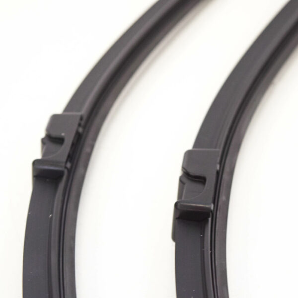 NEW VOLKSWAGEN PASSAT 3B FRONT WINDSCREEN AERO WIPER BLADES SET LHD 3B0998002A - Image 3