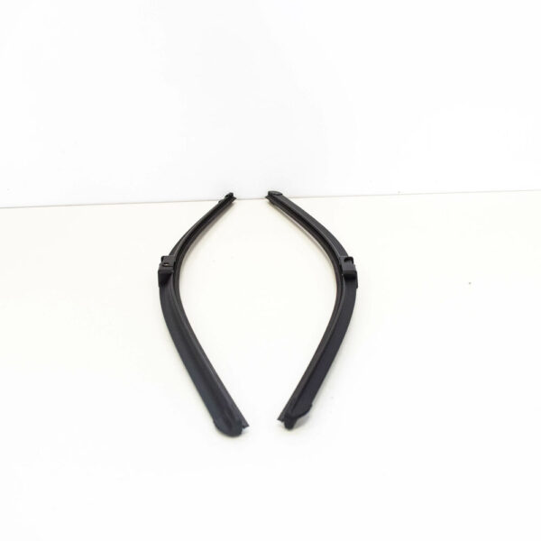 Front NEW VOLKSWAGEN PASSAT 3B FRONT WINDSCREEN AERO WIPER BLADES SET LHD 3B0998002A