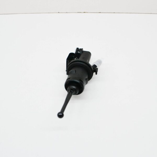 NEW VW PASSAT B6 3C2 CLUTCH MASTER CYLINDER 3C0721388P - Image 5