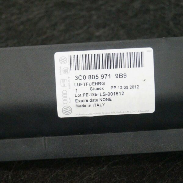 NEW VOLKSWAGEN PASSAT CC FRONT AIR SUPPLY GUIDE 3C0805971 ORIGINAL - Image 3