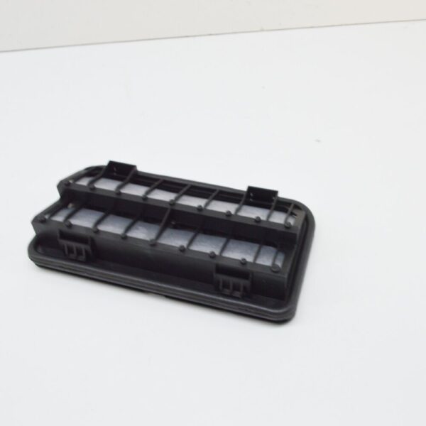 NEW VOLKSWAGEN CC TRUNK AIR VENT TRIM 3C0819465 - Image 4